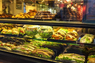 Yunanistan 'ın Atina kentinde sebze atıştırmalıklarıyla görüntüle