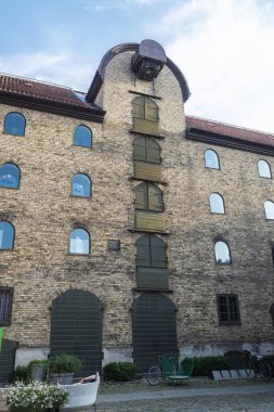 İsveç, Malmö 'deki eski geleneksel depo.