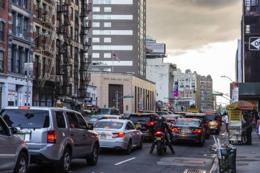 Manhattan'da trafik olan sokak, New York City, ABD