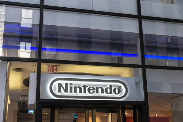 Sinal de uma loja da Nintendo em Nova York, EUA — Fotografia de Stock