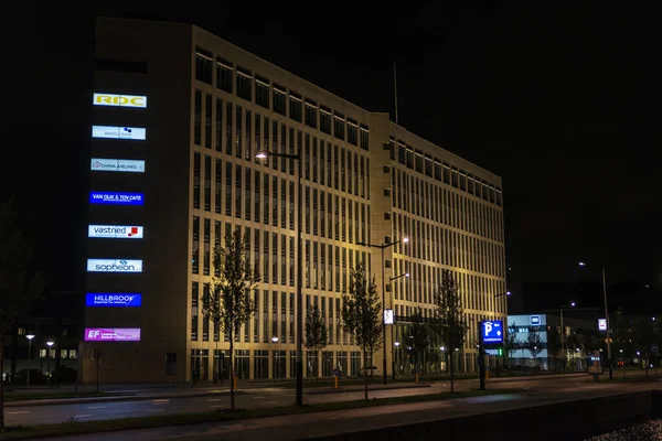 Амстердам Нидерланды Сентября 2018 Года Ночное Офисное Здание Новом Районе — стоковое фото