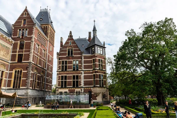 Amsterdam Nizozemsko Září 2018 Zahrada Rijksmuseum Národní Muzeum Lidmi Okolí — Stock fotografie