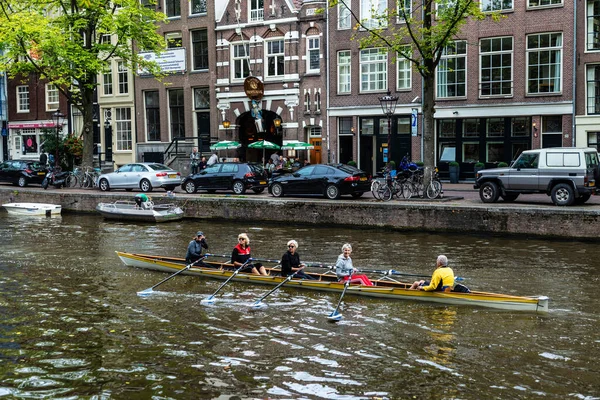 Amsterdam Netherlands September 2018 Senior Women Rowing Recreational Boat Canal — Stock Photo, Image