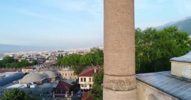 Bursa Ulu Cami, Türkiye 'nin Bursa ilinin en büyük camii..