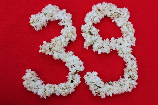 Number Written White Lilac Flowers Red Background Number Thirty Nine — Stock Photo, Image