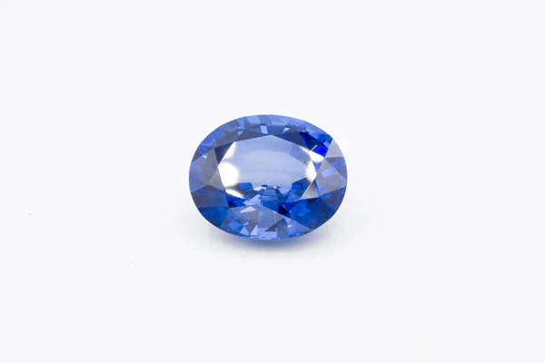 Safira no fundo branco, Azul safira pedras preciosas azuis, Gem, Azul — Fotografia de Stock