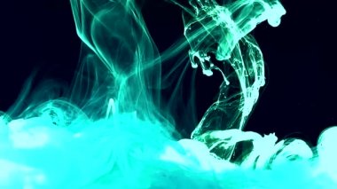 Nane özeti siyah arkaplan. Modern bir arka plan. Cool Aqua Menthe trend ekran koruyucu. Siyah arkaplanda mavi-yeşil suluboya mürekkep.