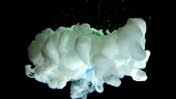 Blå Planet Jorden Och Kraftfull Explosion Vit Akvarell Bläck Vatten — Stockvideo