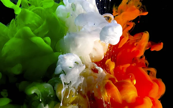 Cool trending screensaver. Flag of Ireland made of color ink on — ストック写真