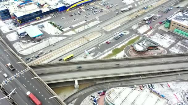 Cruce Caminos Vista Aérea Autopista Invierno Paisaje Urbano Por Mañana — Vídeos de Stock