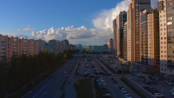 Aerial City Parking Views Drone Flight City Sunset — Stock Video