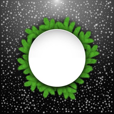 Kar taneleri ile siyah arka plan üzerine çam dalları ile daire başlık.  