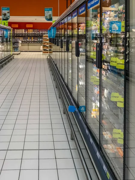 Supermarket freezer — Stock Photo, Image