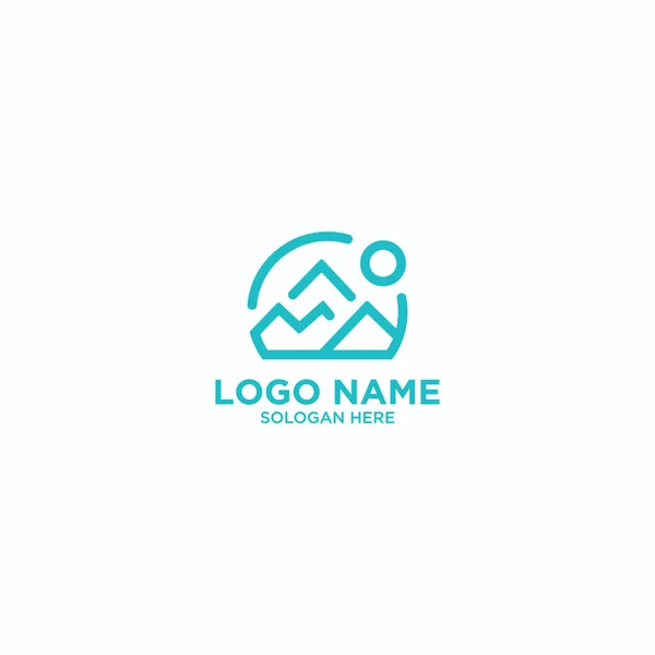 Diseño Del Logotipo Montaña Para Cualquier Uso — Vector de stock