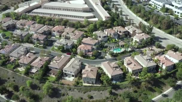加州卡拉巴斯卡斯豪华豪宅的空中，富人和名人的家 — 图库视频影像
