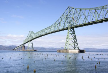 Uzun Astoria Köprüsü 