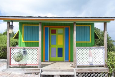 Renkli Karayip evi