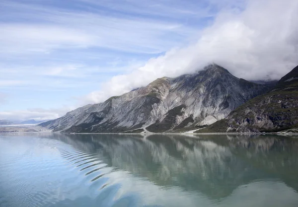Glacier Bay refleksje — Zdjęcie stockowe