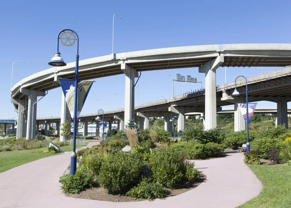 Park Under the Road — Fotografie, imagine de stoc