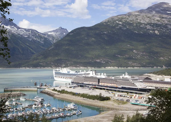 Aljaška je přístav a Port — Stock fotografie