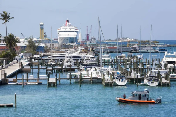 Nassau stad Harbor — Stockfoto