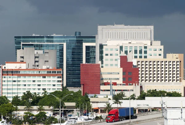 Барвисті Miami Downtown — стокове фото