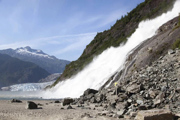 Alaskan Waterfal And Glacier — Stock Photo, Image