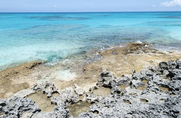 Playa rocosa del Caribe — Foto de Stock