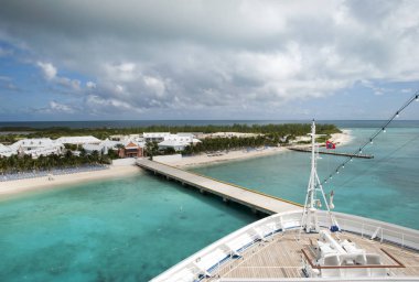 Grand Turk için varış