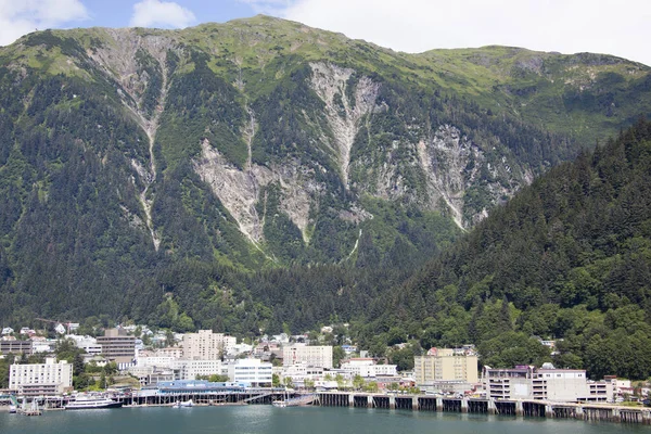 Juneau město a hory — Stock fotografie