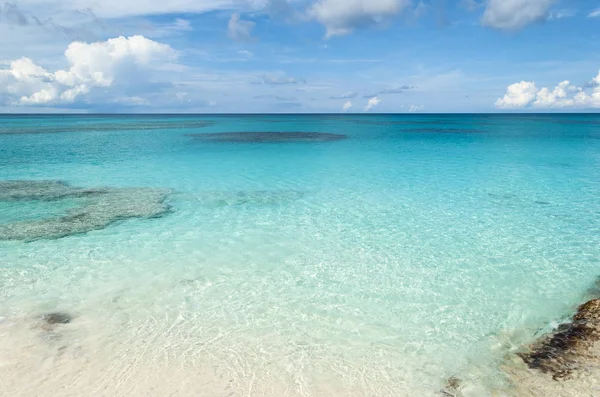 Водах Карибського моря — стокове фото