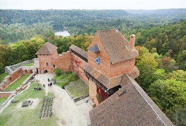 Letonya'nın Ortaçağ Kalesi