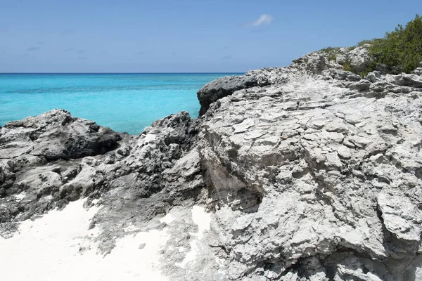 Caribische eiland kustlijn — Stockfoto