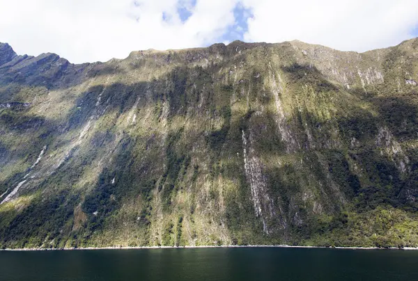 新西兰的峡湾山脉 — 图库照片