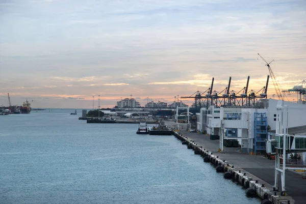 Porto de Miami ao entardecer — Fotografia de Stock