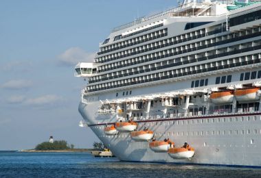 Cruise Gemi ihale tekneler