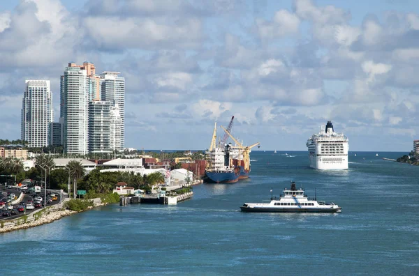 Puerta de Agua de Miami —  Fotos de Stock