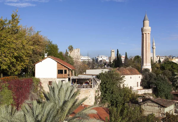 Antalya's Old Town Minaret — Stock Photo, Image