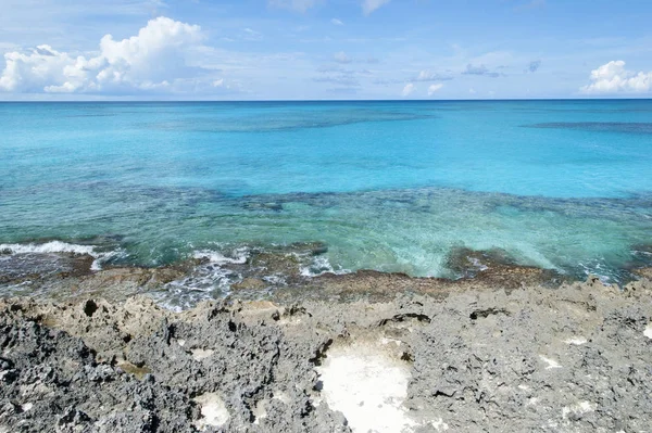 Isla del Caribe Rocky Shore —  Fotos de Stock