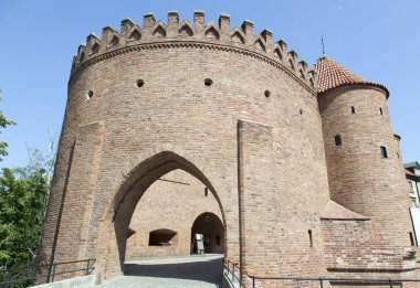 16. yüzyılda kale Varşova Barbican savunma duvar eski şehir (Polonya girişinde inşa Kuleli).