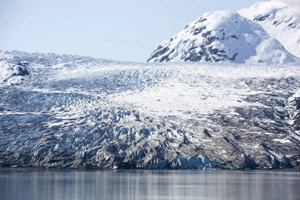 Голубой ледник в национальном парке Ледник — стоковое фото