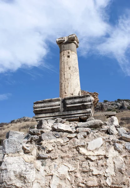 A coluna de Éfeso Cidade grega antiga — Fotografia de Stock