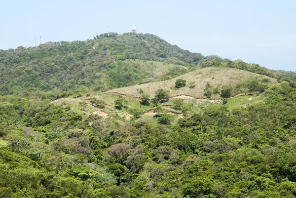 Pagórkowaty Krajobraz Wyspy Roatan Popularnego Miejsca Wypoczynku Karaibach Honduras — Zdjęcie stockowe