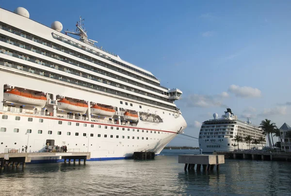 Morgen Uitzicht Van Cruiseschepen Afgemeerd Key West Centrum Florida — Stockfoto