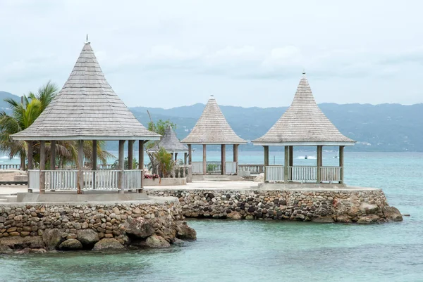Três Gazebos Idênticos Pela Água Cidade Resort Montego Bay Jamaica — Fotografia de Stock