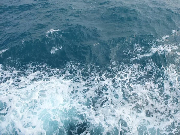 Salpicadura Agua Olas Mar Azul —  Fotos de Stock