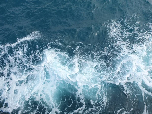 Salpicadura Agua Olas Mar Azul —  Fotos de Stock