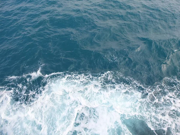 Salpicadura Agua Olas Mar Azul —  Fotos de Stock