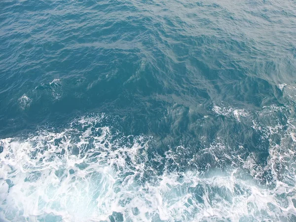 Salpicadura Agua Olas Mar Azul —  Fotos de Stock