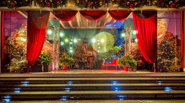 MOSCOW - 24 Ocak 2020: Noel ağacı ve oyuncaklarla yeni yıl süslemeleri